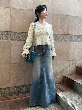 「LILY BROWN（リリーブラウン）のアイテム（シャツ/ブラウス）」を使った、LILY BROWNさん（レディース・153cm）の秋コーディネート