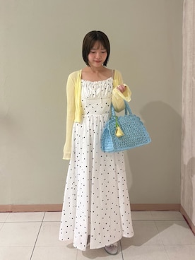 「アイテム（かごバッグ、ブルー系）」を使った、LILY BROWNさん（レディース・151cm）の春コーディネート