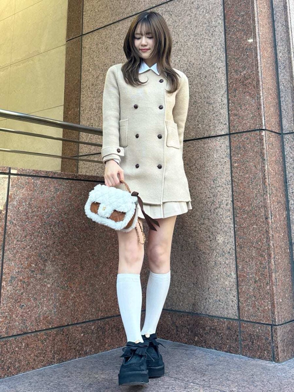 Lily Bearスカーフ付きオーバーシャツを使った人気ファッション LILY BROWN Lily Bearスカーフ付きオーバーシャツ