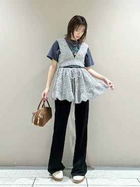 「アイテム（キーケース/キーアクセサリー）」を使った、LILY BROWNさん（レディース・157cm）の秋コーディネート