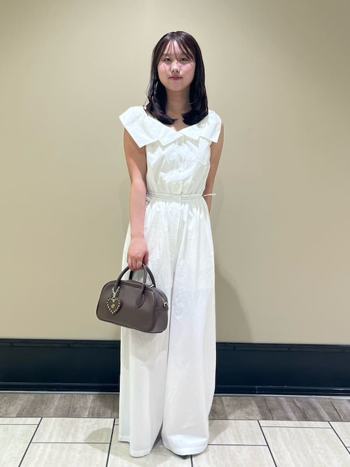 サテンキャミレイヤードオフショルコンビネゾン(ワンピース)|LILY サテンキャミレイヤードオフショルコンビネゾン(ワンピース)|LILY