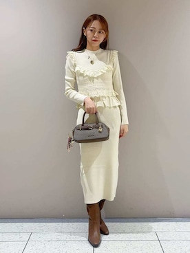 「アイテム（キーケース/キーアクセサリー）」を使った、LILY BROWNさん（レディース・158cm）の秋コーディネート