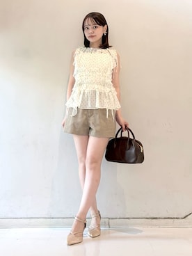 LILY BROWNさんのコーディネート
