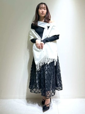 「アイテム（ストール/ショール）」を使った、LILY BROWNさん（レディース・155cm）の冬コーディネート