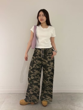 「LILY BROWN（リリーブラウン）の2タックワイドパンツ（その他パンツ、グリーン系）」を使った、LILY BROWNさんの春コーディネート