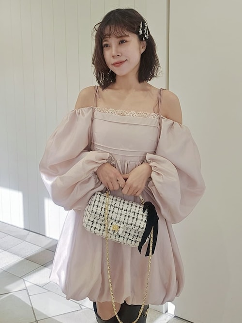 【新品未使用】リリーブラウン　オリエンタルメタルバッグ　チェーンバッグ/シルバー 新品未使用】リリーブラウン オリエンタルメタルバッグ チェーンバッグ