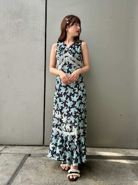 「LILY BROWN（リリーブラウン）の【LILY BROWN×ANNA SUI】フラワープリントワンピース（ワンピース、ブルー系）」を使った、LILY BROWNさんの夏コーディネート