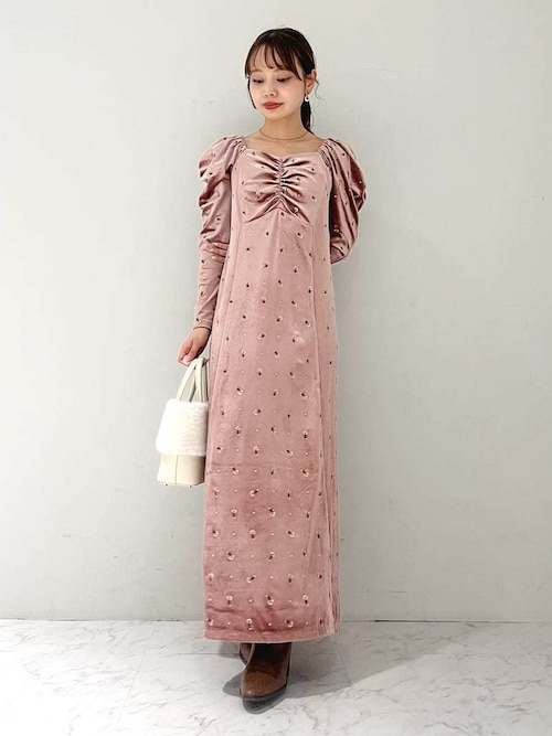 エンブロイダリーベロアワンピース（ワンピース）｜LILY BROWN（リリー