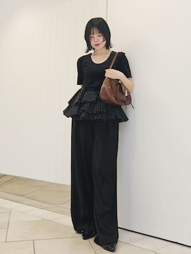 「LILY BROWN（リリーブラウン）のセンターラインワイドタックパンツ（その他パンツ、ブラック系）」を使った、LILY BROWNさんの春コーディネート