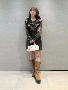 「アイテム（キーケース/キーアクセサリー）」を使った、LILY BROWNさん（レディース・152cm）の秋コーディネート