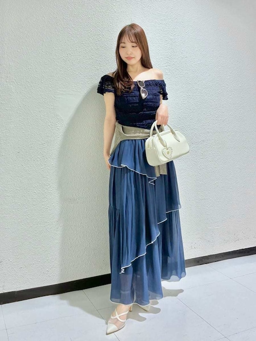 【美品】 Lily Brownシアーフリルボレロカーデ　LGRY LILY BROWN（リリーブラウン）の「シアーフリルボレロカーデ