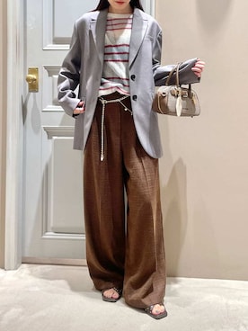 「アイテム（キーケース/キーアクセサリー）」を使った、LILY BROWNさん（レディース・156cm）の秋コーディネート