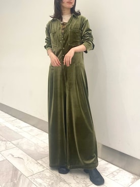 「アイテム（オールインワン・サロペット）」を使った、LILY BROWNさん（レディース・163cm）の冬コーディネート