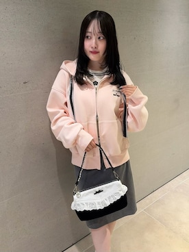 LILY BROWNさんのコーディネート