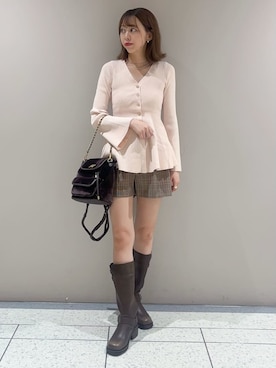 「LILY BROWN（リリーブラウン）のペプラムニットカーディガン（カーディガン/ボレロ、ピンク系）」を使った、LILY BROWNさんの夏コーディネート
