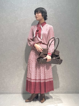 「アイテム（イヤリング、ブラウン系）」を使った、LILY BROWNさん（レディース・158cm）の秋コーディネート