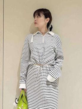 「アイテム（シュシュ）」を使った、LILY BROWNさん（レディース・157cm）の夏コーディネート