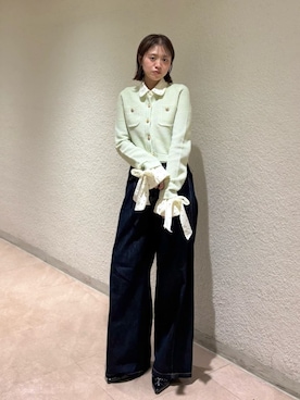 「LILY BROWN（リリーブラウン）のラインディテールニットジャケット（ノーカラージャケット、グリーン系）」を使った、LILY BROWNさんの秋コーディネート