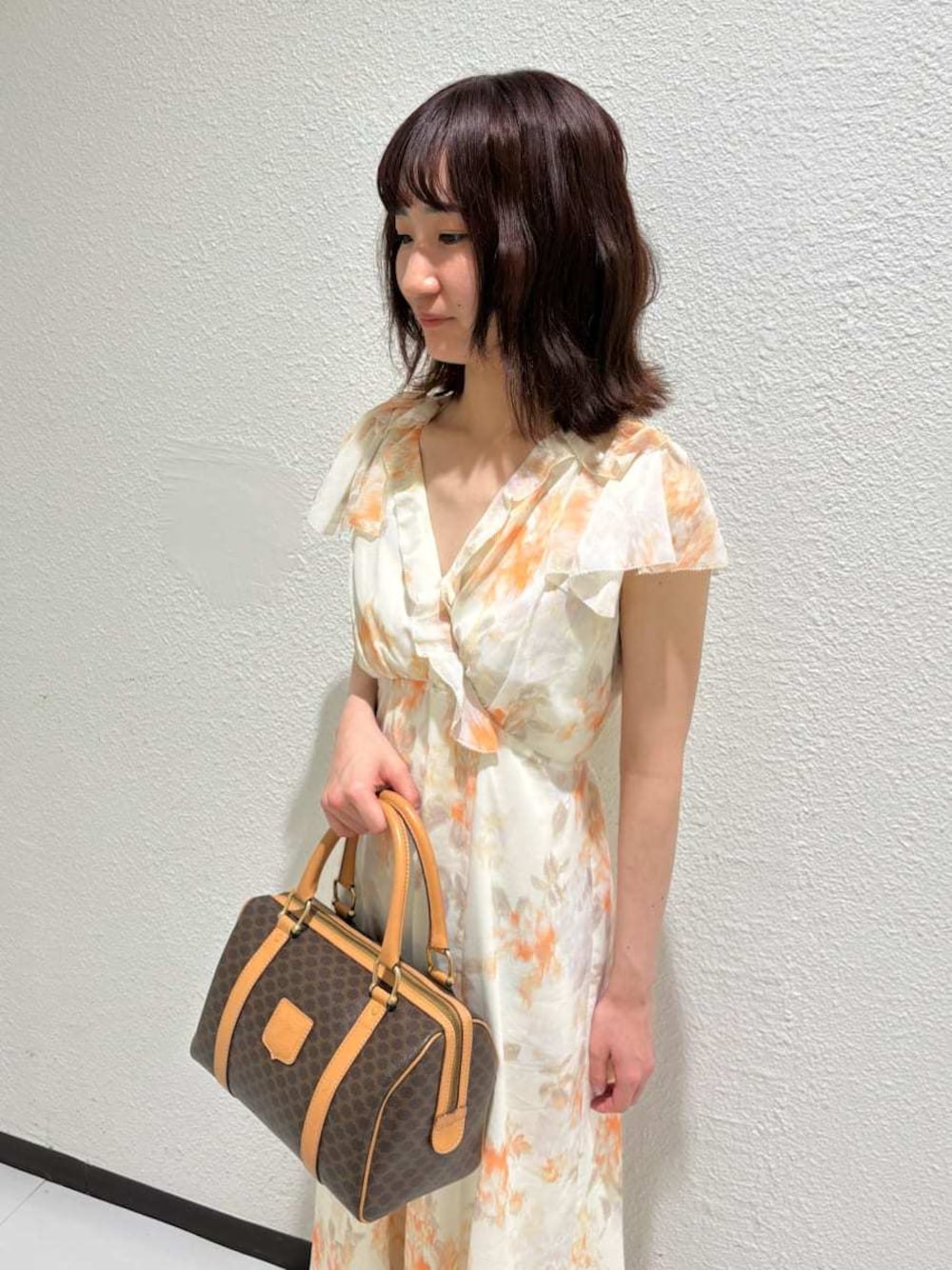 「骨格ナチュラル、イエベ秋、ヴィンテージファッション、低身長コーデ」｜「LILY BROWNのヴィンテージプリントシフォンワンピース（ワンピース、ベージュ系）」を使った、LILY BROWNさん（レディース・153cm）の夏コーディネートの1枚目の写真