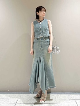 LILY BROWNさんのコーディネート