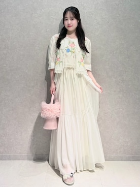 「LILY BROWN（リリーブラウン）のフラワークロスステッチリボンジャケット（ノーカラージャケット、ホワイト系）」を使った、LILY BROWNさんの春コーディネート