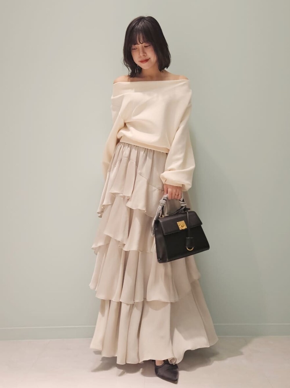 LILY BROWN（リリーブラウン）の「スリットティアードスカート