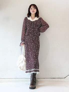 「LILY BROWN（リリーブラウン）のアイテム（シャツ/ブラウス）」を使った、LILY BROWNさん（レディース・148cm）の秋コーディネート