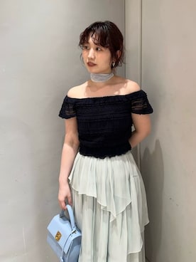 「LILY BROWN（リリーブラウン）の2wayシャーリングトップス（Tシャツ/カットソー、ブルー系）」を使った、LILY BROWNさんの春コーディネート