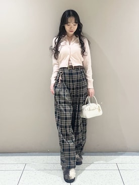 「アイテム（チャーム）」を使った、LILY BROWNさん（レディース・157cm）の冬コーディネート