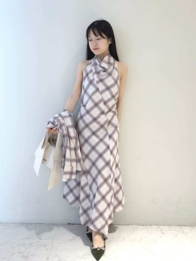 「LILY BROWN（リリーブラウン）のオンブレーバイアスネルワンピース（ワンピース、ホワイト系）」を使った、LILY BROWNさんの夏コーディネート