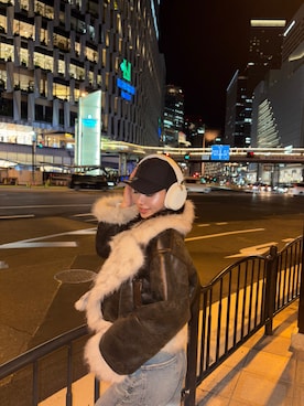 「アイテム（ムートンコート）」を使った、SAKURAさん（レディース・165cm）の冬コーディネート