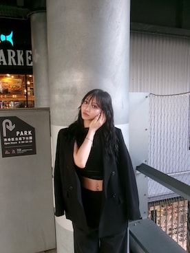 「MURUA（ムルーア）のタックドロストシアートップス（Tシャツ/カットソー、ブラック系）」を使った、SAKURAさん（レディース・165cm）の春コーディネート