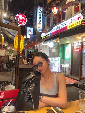 「MURUA（ムルーア）のベアドッキングテレコタンク（タンクトップ、ブラック系）」を使った、SAKURAさん（レディース・165cm）の春コーディネート