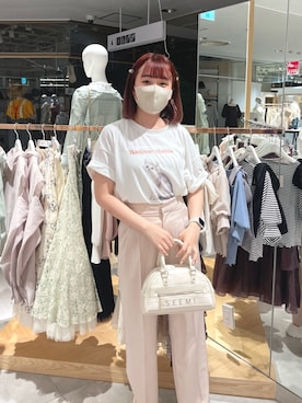「スポサン」｜「アイテム（スラックス）」を使った、mayuさん（レディース・160cm）の春コーディネート