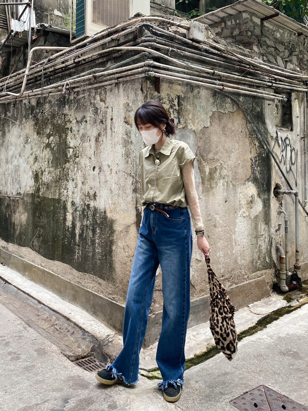 「adidasのキャンパス [CAMPUS W] アディダスオリジナルス（スニーカー、ブラック系）」を使った、cheuuuukさん（レディース・168cm）の秋コーディネートの1枚目の写真