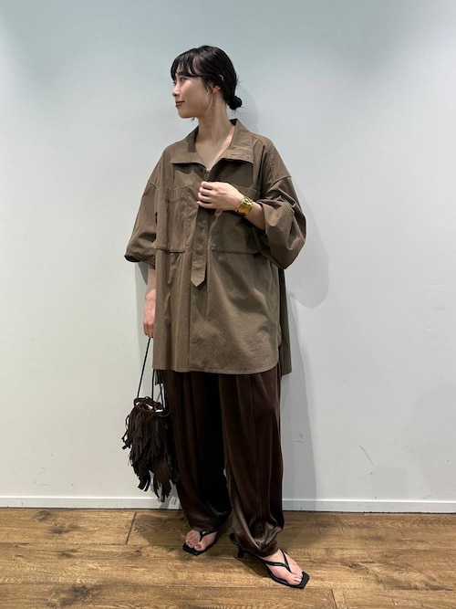 Curensologyのトップスを使ったコーディネート(ZOZOTOWN Yahoo!店