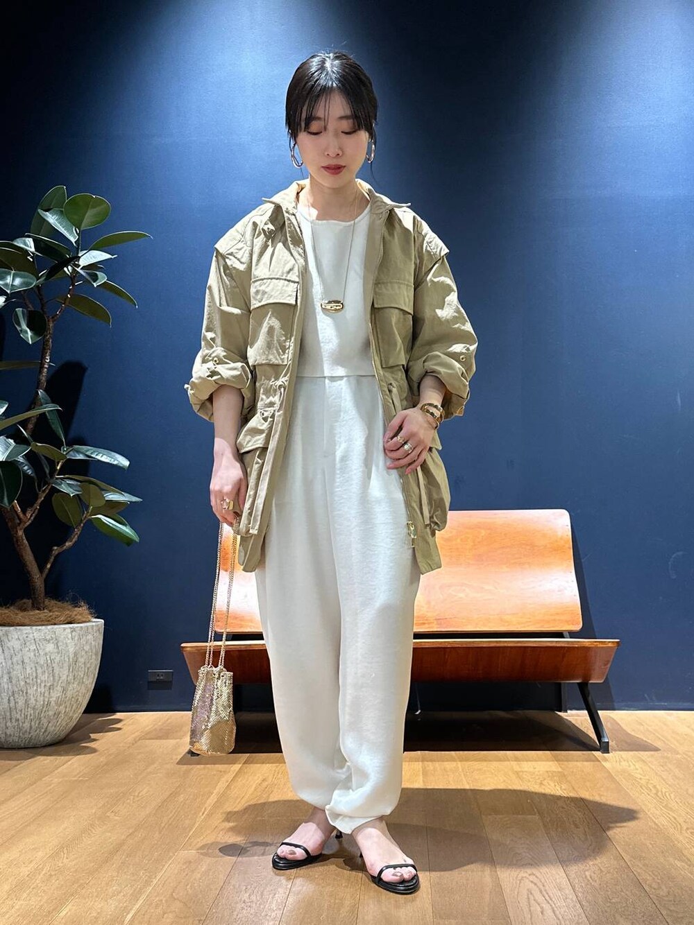 Curensology(カレンソロジー)/ダブルサテンタックパンツを使った人気