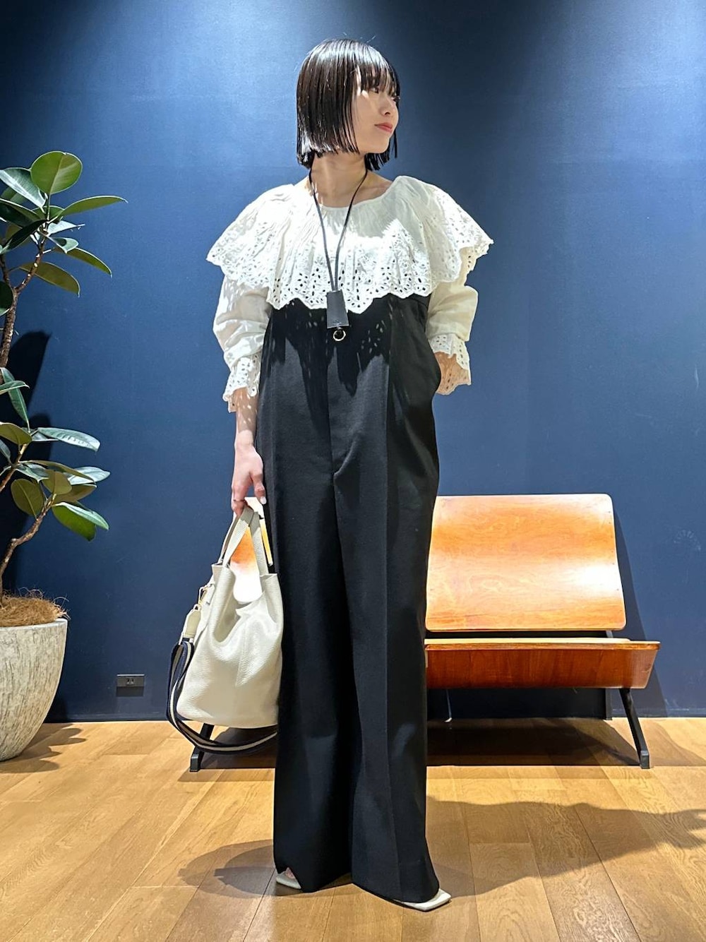 Curensology(カレンソロジー)/ウールサロペットパンツを使った人気