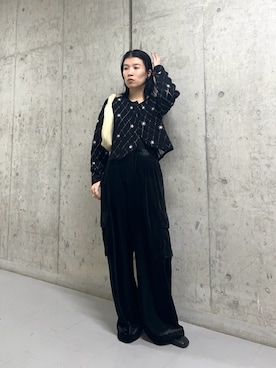 「オールブラックコーデ」｜「アイテム（トップス）」を使った、なかさんさん（レディース・156cm）の秋コーディネート