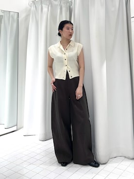 「KBF（ケイビーエフ）のスリーブレスニットシャツ（ニット/セーター、ホワイト系）」を使った、なかさんさん（レディース・156cm）の春コーディネート