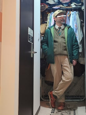 「アイテム（キャップ）」を使った、アマタウロスさん（メンズ・169cm）の冬コーディネート