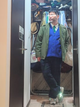 「アイテム（スニーカー）」を使った、アマタウロスさん（メンズ・169cm）の冬コーディネート