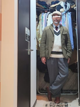 「アイテム（スリッポン）」を使った、アマタウロスさん（メンズ・169cm）の秋コーディネート