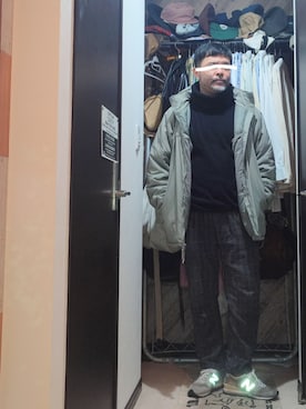 「アイテム（ミリタリージャケット）」を使った、アマタウロスさん（メンズ・169cm・40代）の冬コーディネート