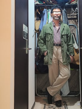 「アイテム（ミリタリージャケット）」を使った、アマタウロスさん（メンズ・169cm）の秋コーディネート