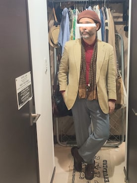 「アイテム（ストール/ショール）」を使った、アマタウロスさん（メンズ・169cm）の秋コーディネート