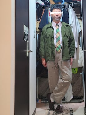 「アイテム（ミリタリージャケット）」を使った、アマタウロスさん（メンズ・169cm）の秋コーディネート