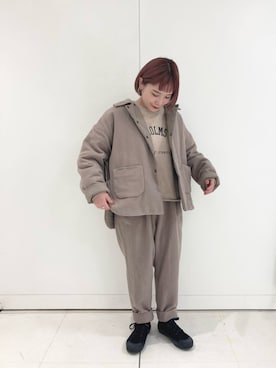「ベージュパンツ」｜「アイテム（その他アウター）」を使った、erikaさん（レディース・147cm）の冬コーディネート