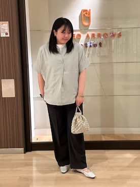 「アイテム（ハンドバッグ、ゴールド系）」を使った、ア デイ イン ザ　ライフさん（レディース・156cm）の春コーディネート