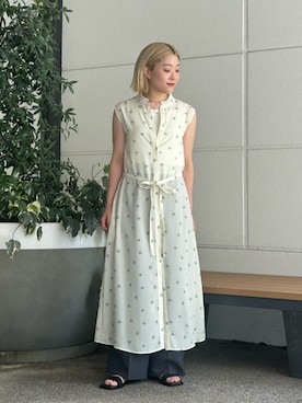ア デイ イン ザ　ライフさんのコーディネート